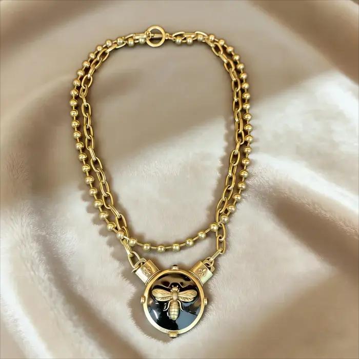Collier pendentif abeille mignon et cool style rétro européen et américain bijou multi-usages pour femmes occasions spéciales