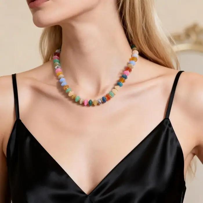 Collier coloré à perles pour femme
