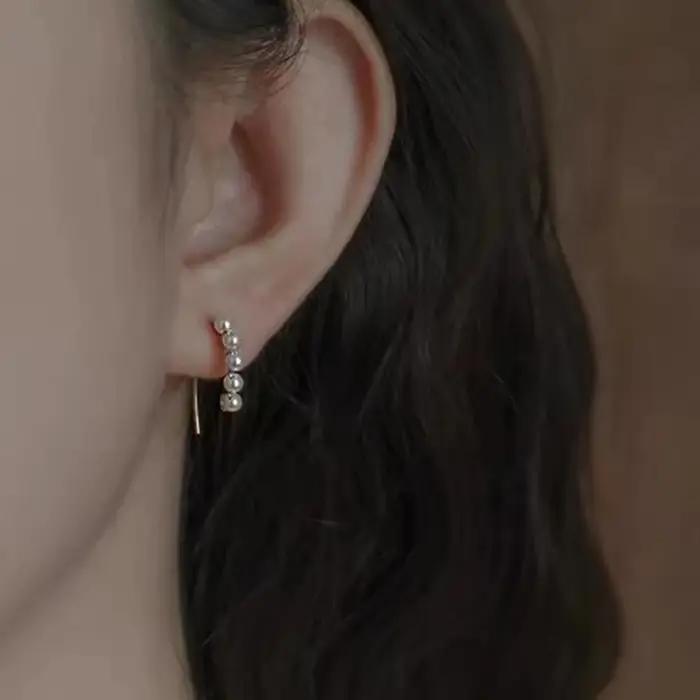 Boucles d'oreilles en perles d'eau douce minimalistes et vintage en or jaune clair faites à la main pour femmes occasions spéciales et quotidien