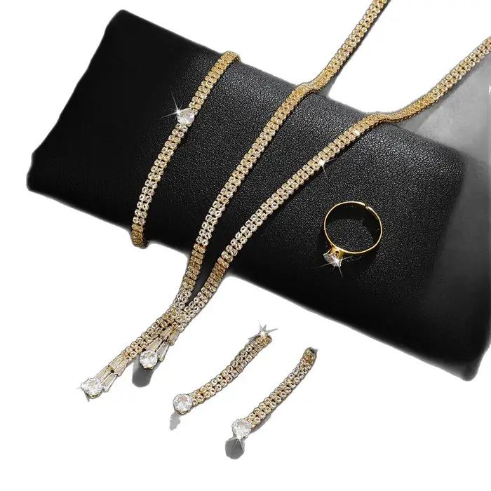 Ensemble collier et boucles d'oreilles au tempérament doux - accessoire de bijouterie de mariage luxueux