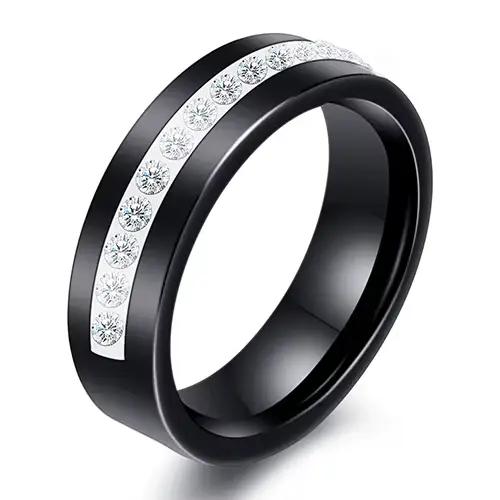 Bague de fiançailles en céramique noire et blanche avec une rangée de zircons australiens pour femme