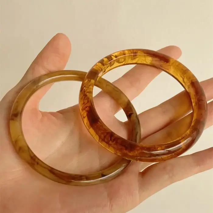 Ensemble de 2 bracelets en résine rétro pour le tempérament des femmes