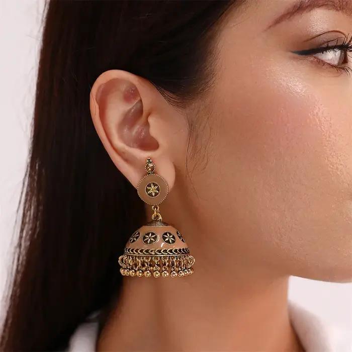 1 paire de boucles d'oreilles bohèmes à clochettes – Breloques de style antique avec accents en émail brillant