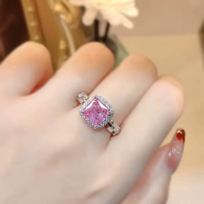 Bijoux pour femmes - Bague en argent sterling 925 rose avec coupe Ice Flower. Bague de forme carrée. Accessoire de bijouterie simple et tendance.