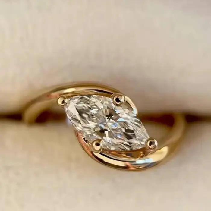 Bague de fiançailles en Moissanite taille Marquise avec céramique