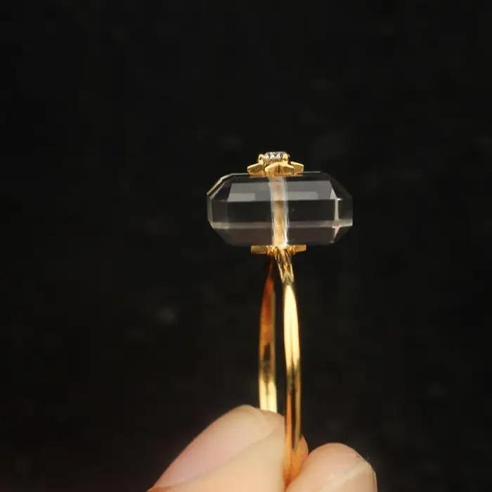 Bague en Argent Rectangulaire avec Ouverture Unique pour Femme