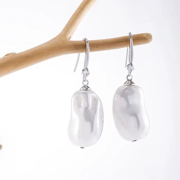 Boucles d'oreilles en perles baroques antiques