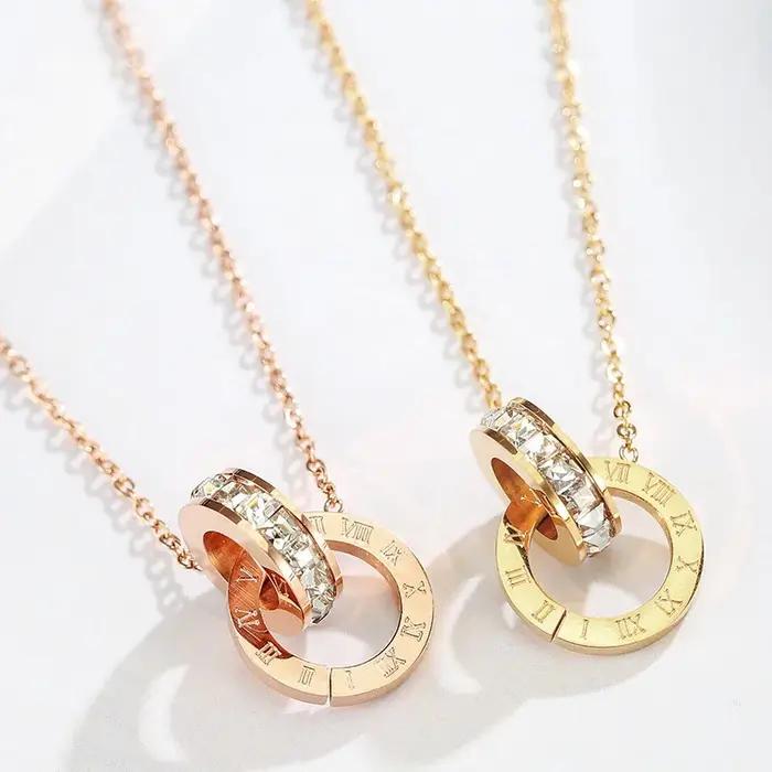 Collier en acier inoxydable plaqué or 18 carats