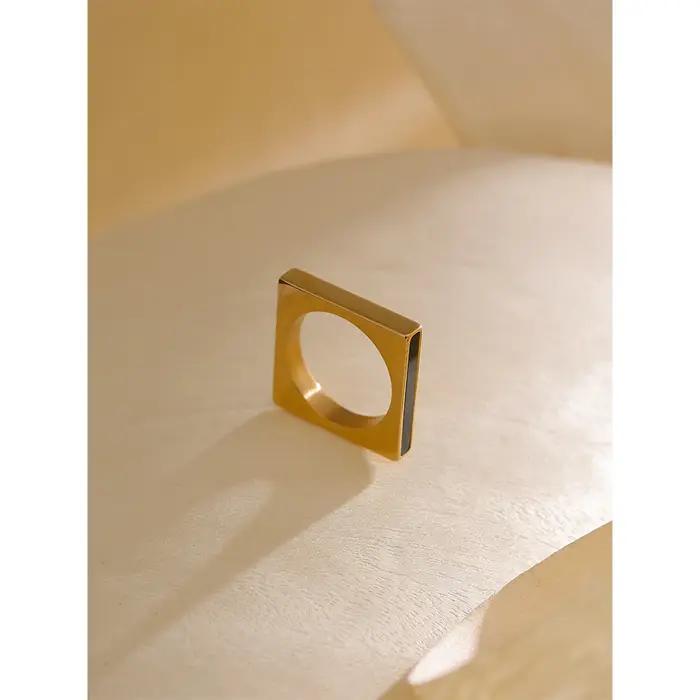 Bague géométrique carrée Yhpup en acier inoxydable plaqué or pour femmes style minimaliste et tempérament occidental occasions soirées et professionnelles