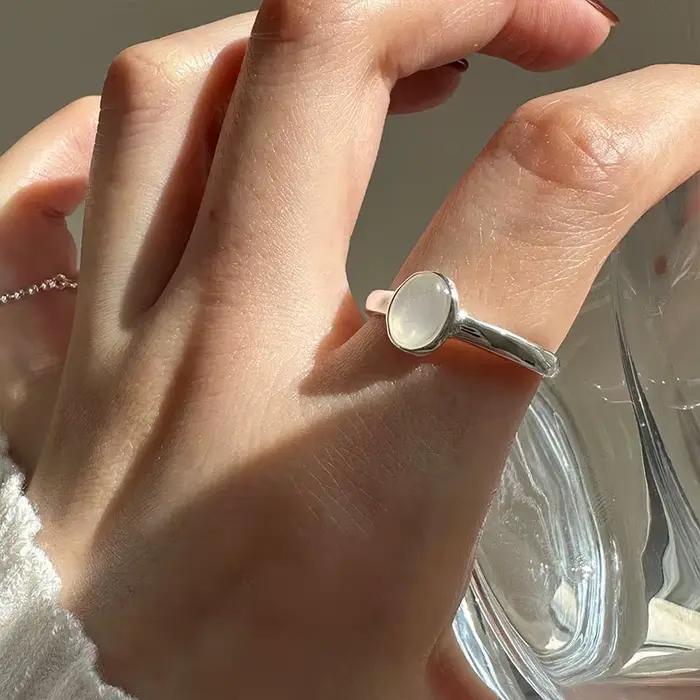 Bague en argent sterling 925 sertie de pierre blanche vintage simple pour femme occasions spéciales cadeau bijoux artisanal