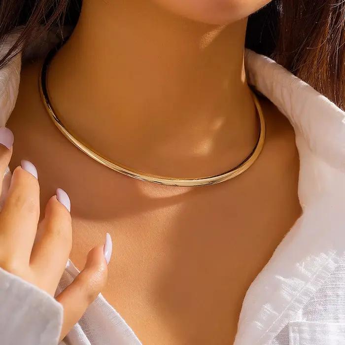 Collier Ras du Cou Gothique en Métal pour Femme