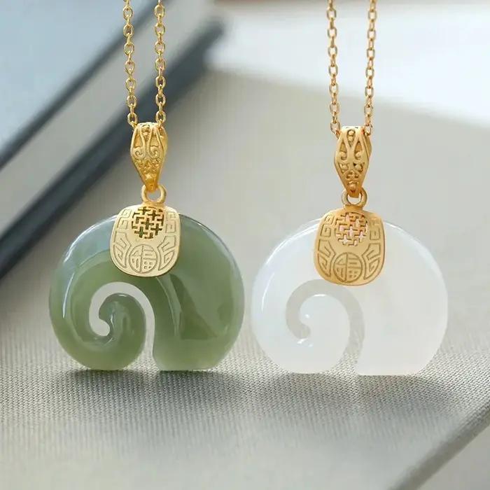Collier ras du cou élégant en pierre naturelle de jade Hetian avec pendentif éléphant pour femme