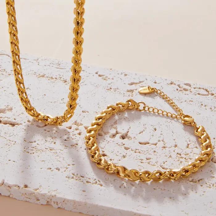 Ensemble de bijoux hip-hop pour femme collier et bracelet chaîne en cuivre plaqué or résistant à l'eau et inaltérable pour soirées et occasions spéciales