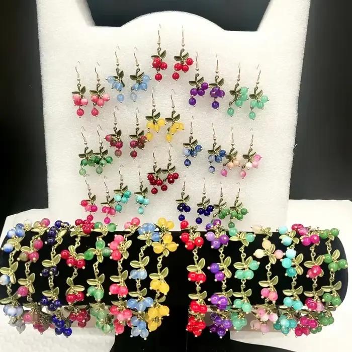 Boucles d'oreilles multicolores Mori en pierre de feuille romantique et douce