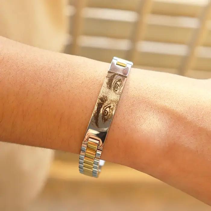 Bracelet de montre personnalisé avec image d'oeil gravée