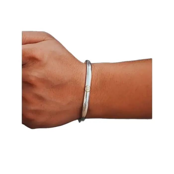 Bracelet vintage Goro's Aigle à quatre yeux en or pour couple