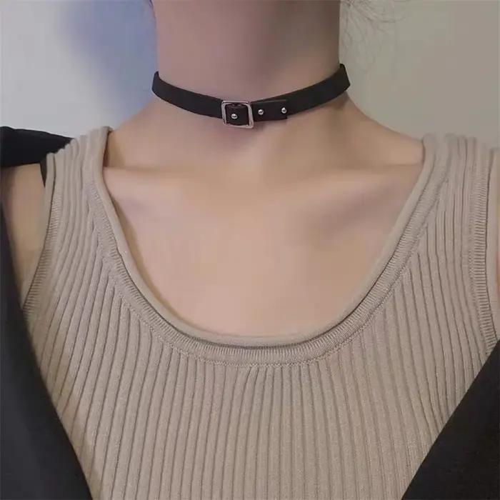 Collier chaîne de clavicule en cuir noir fin ras du cou gothique sensuel pour femmes soirées événements spéciaux