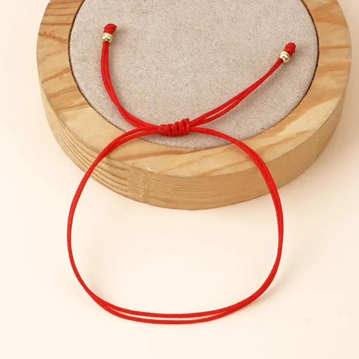 Bracelet en corde rouge et chaîne porte-bonheur de guérison faite à la main style boho minimaliste pour femmes et hommes occasion festival