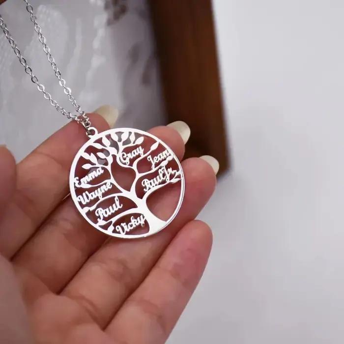 Collier Arbre de Vie Personnalisé avec Nom, Bijou en Acier Inoxydable, Cadeau Idéal pour Fête des Mères et Anniversaires