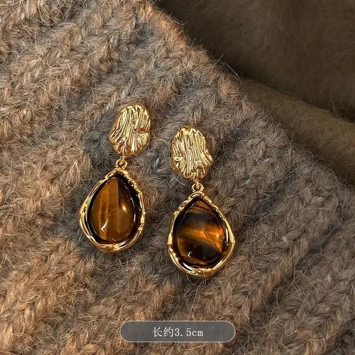 Vintage Style coréen Maillard marron oreille Clips femmes 2025 nouveau café à la mode irrégulier géométrique Clip boucles d'oreilles sans trou d'oreille