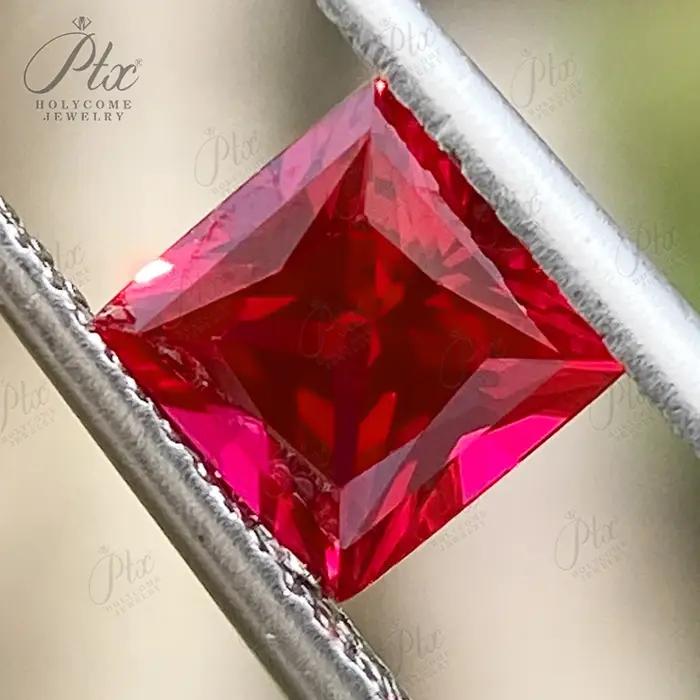 Bague en pierre de rubis de laboratoire