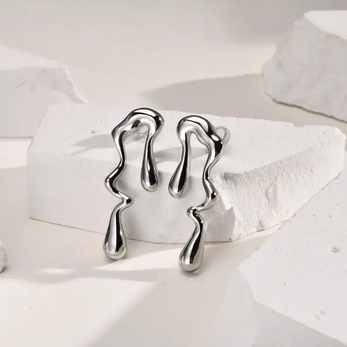 Boucles d'oreilles de déclaration en forme de goutte d'eau irrégulière pour femmes