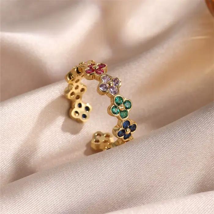 Bague ouverte en zircone cubique plaquée or avec design floral mignon romantique pour femmes occasions spéciales
