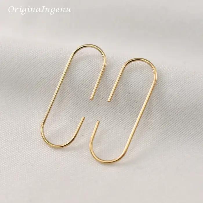 Boucles d'oreilles minimalistes en argent faites à la main pour femmes