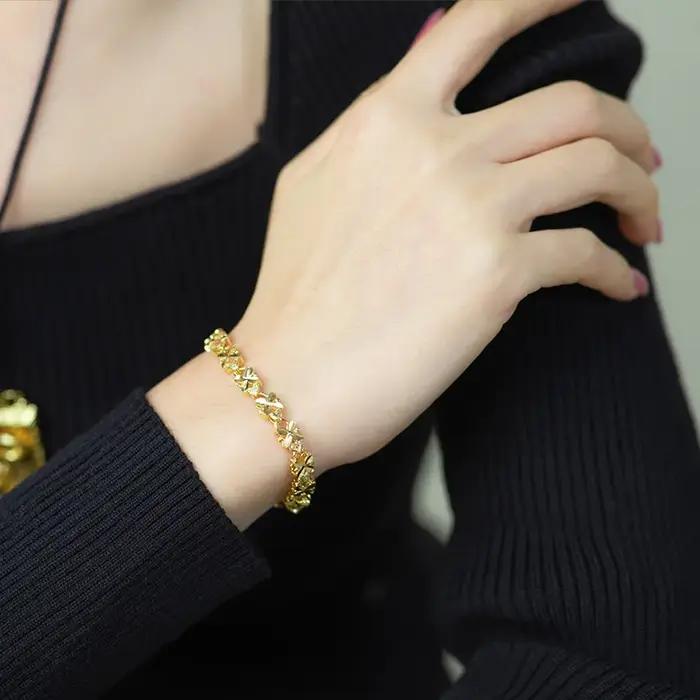 Bracelet en or porte-bonheur étoile moderne pour femmes cadeau chance occasion spéciale trousseau de mariage original design bijoux