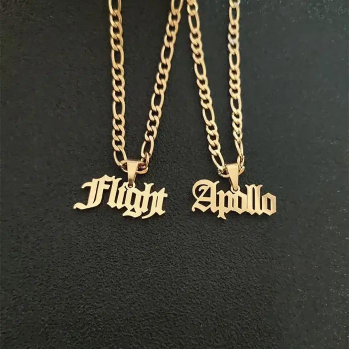 Collier personnalisé avec prénom pour homme et femme cadeau d'anniversaire chaîne figaro acier inoxydable bijou moderne à la mode pour toutes les occasions