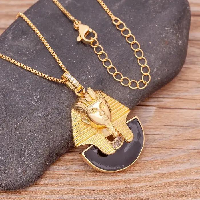 Collier Pyramide de Cristal Vintage avec Pendentif Bouddha Égyptien Antique Bijou de Style Mode Homme Femme Occasions Spéciales