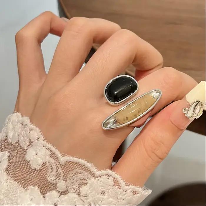 Bague ouverte irrégulière de style français élégante et rétro pour femmes occasions spéciales style classique romantique et luxueux