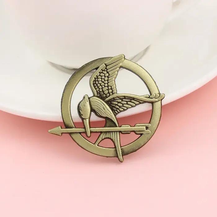 Broche d'oiseau à la mode punk vintage en alliage de zinc pour homme et femme polyvalente pour toutes les occasions