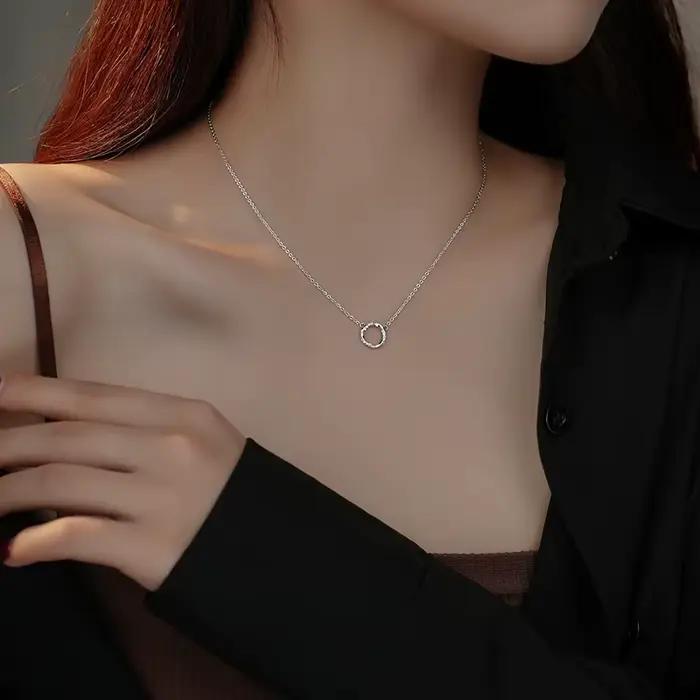 Colliers ronds en strass pour femmes, exquis et Simple, motif torsadé Mobius, cadeau, bijoux en argent Sterling 925, chaîne de clavicule de fête