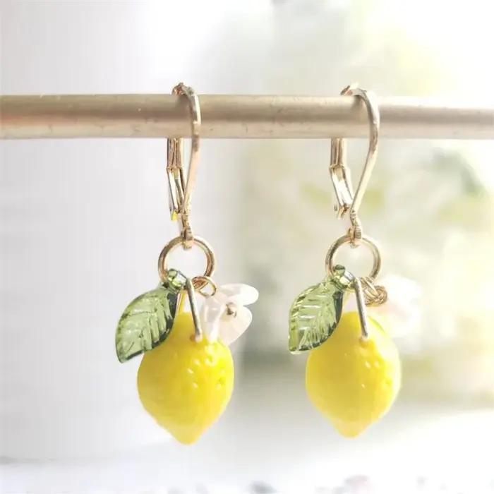 Boucles d'oreilles pendantes en forme de citron