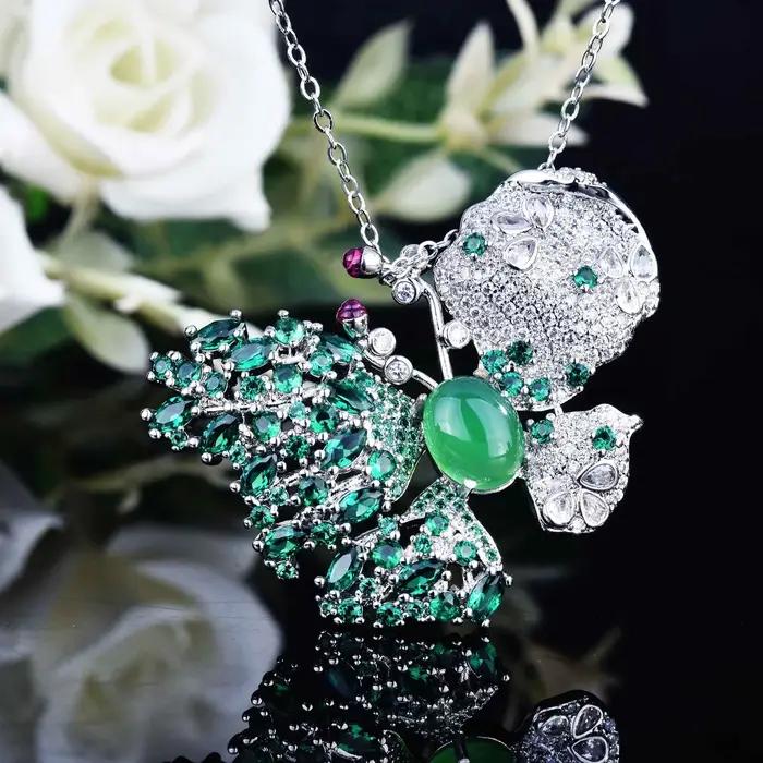 Pendentif luxueux haut de gamme serti de diamants