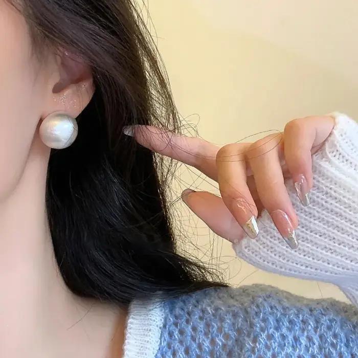 Boucles d'oreilles rondes et mates pour femmes