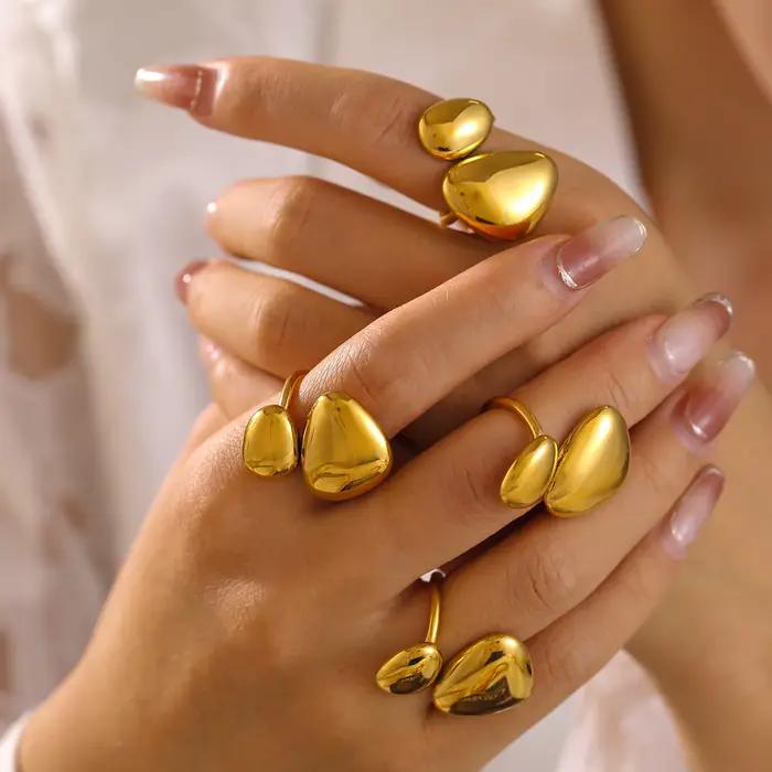 Bagues esthétiques minimalistes modernes pour femmes