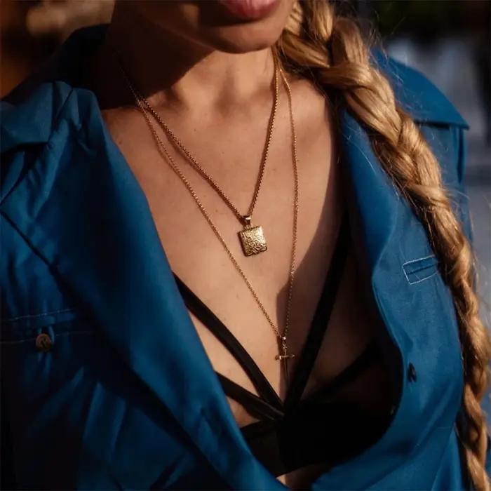 Collier à ouverture carrée pour album de fleurs d'amour