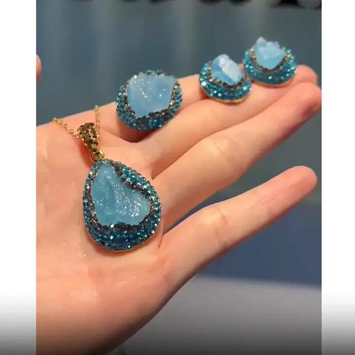 Bijoux en cristal aigue-marine bleu naturel pour femmes
