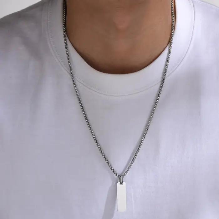 Collier de barre carrée gravé au Laser pour hommes et femmes