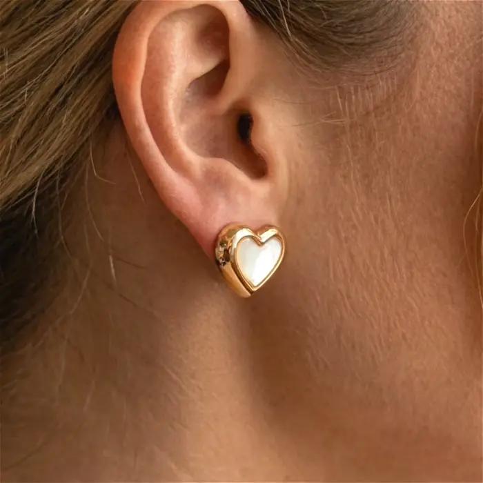 Collier en acier inoxydable plaqué or avec pendentif cœur chic en nacre pour femme, résistant au ternissement, bijoux de plage minimalistes