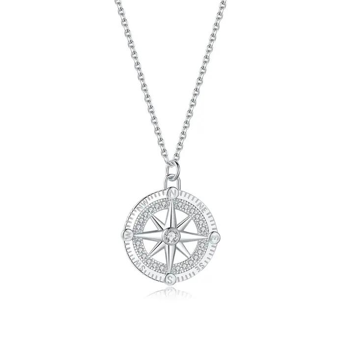 Collier pour femme Chamica plaqué or avec pendentif boussole et carte du monde
