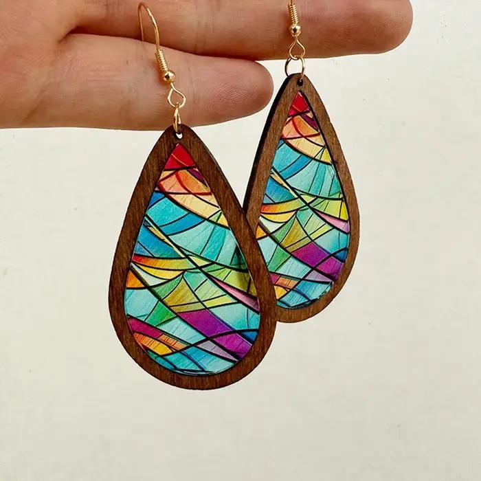 Boucles d'oreilles en mosaïque de verre coloré pour femmes, nouveau modèle 2024, motif kaléidoscope, bois, acrylique, colorées et brillantes, boucles d'oreilles statement, vente en gros