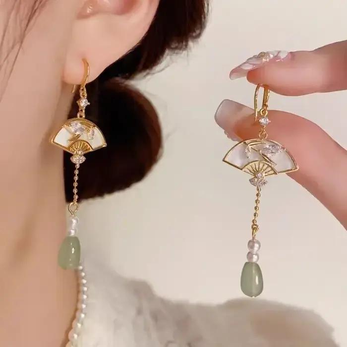 Boucles d'oreilles longues à pampilles en forme d'éventail pour femmes