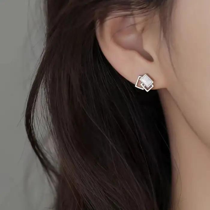 Boucles d'Oreilles Carrées Élégantes en Argent Sterling S925 Pour Femmes Occasions Spéciales Cadeau Anniversaire Design Géométrique Sophistication Chic