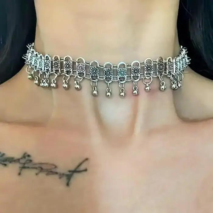 Colliers créatifs à petites cloches avec pampilles de couleur argent pour femmes et hommes