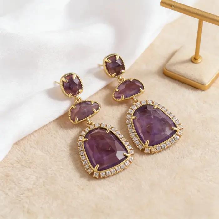 Boucles d'oreilles en pierres précieuses naturelles amazonite lapis améthyste pour femmes occasions spéciales style mode et tendance