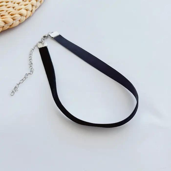 Simple vintage noir velours sangle tour de cou