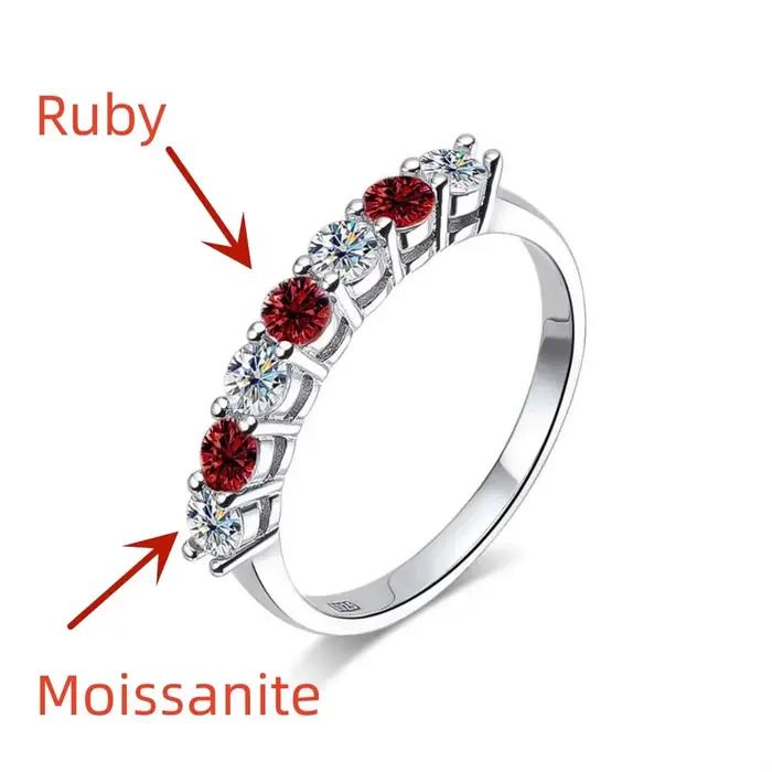 Bague en rubis personnalisée